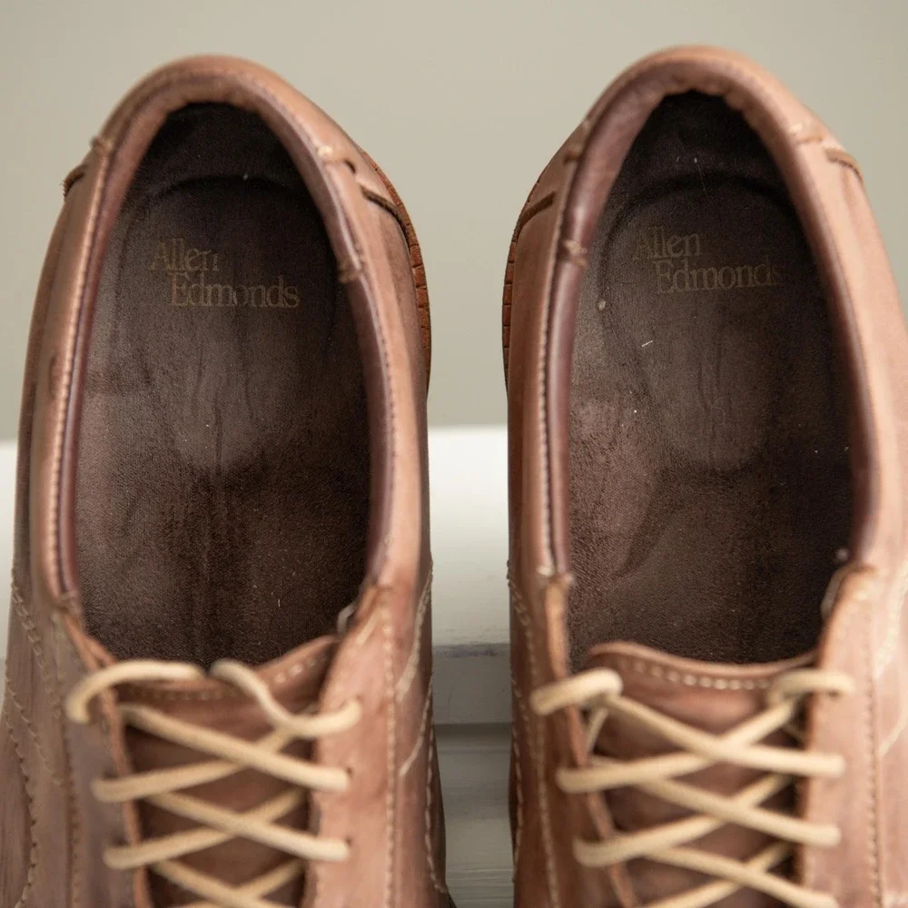 Allen Edmonds Voyager Men 9.5 Leather Lace Up Shoes Academia Minimalist Preppy